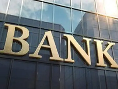 Thị giá đang 8.400 đồng/cp nhưng một ngân hàng muốn chào bán riêng lẻ 13.628 đồng/cp