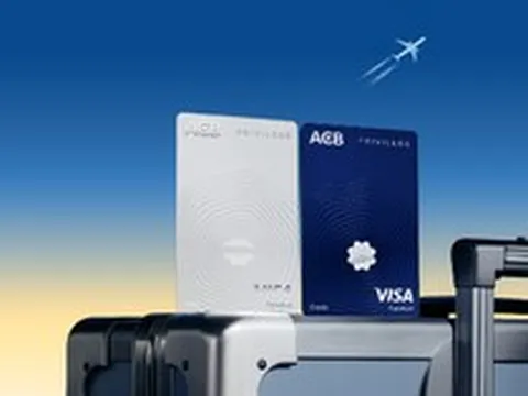 Một chiếc thẻ ACB bất ngờ được cộng đồng mạng chú ý vì… ngoại hình