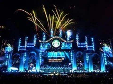 Từ Fast-track đến biển lightstick: Trải nghiệm đi concert siêu khác biệt của chủ thẻ SACOMBANK Visa