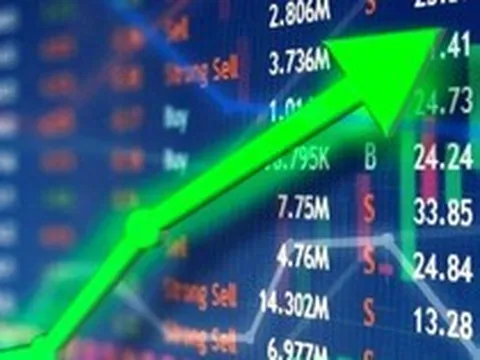 Vừa có Quyền Tổng Giám đốc mới, một cổ phiếu ngân hàng gần tím trần phiên 30/9