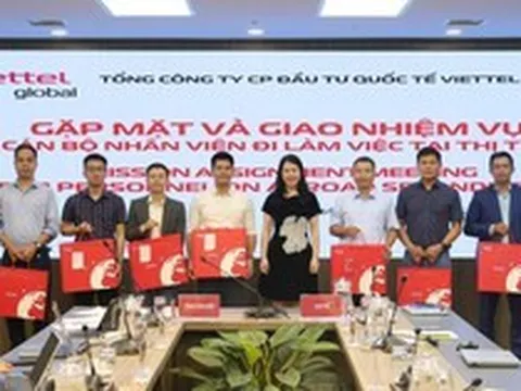 32 cán bộ Viettel được điều động đi nửa vòng trái đất triển khai dự án 560 triệu USD trong 20 năm