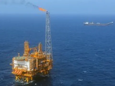 Các tập đoàn dầu khí Mỹ, Nhật, Nga đổ xô vào Việt Nam, khai thác một kho báu tương đương nhà máy hạt nhân 1 GW, đang dùng lương cao giành giật nhân sự để triển khai loạt dự án tỷ USD