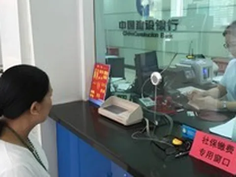 Phong tỏa tài khoản ngân hàng của người phụ nữ SN 1986 sau giao dịch nhận 634,8 triệu đồng