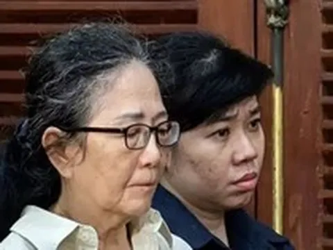 Ba mẹ con tham gia đường dây mua bán hơn 4.000 tài khoản ngân hàng