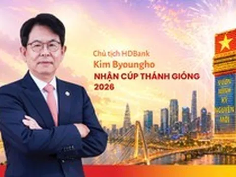 Chủ tịch HDBank Kim Byoungho nhận cúp Thánh Gióng 2026, ghi dấu trong Top 10 Doanh nhân Việt Nam tiêu biểu