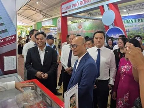 Thứ trưởng Bộ Công Thương chỉ ra “cầu kéo” để hàng Việt vươn ra toàn cầu