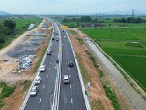 Sẽ thí điểm quy định về tốc độ, khoảng cách trên một số tuyến cao tốc