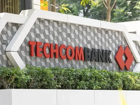 Techcombank có quý lãi cao nhất từ trước đến nay, nợ xấu tăng trở lại