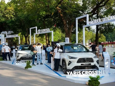 Toyota Việt Nam tiếp tục ưu đãi lớn, kích cầu thị trường ô tô tháng 10/2026