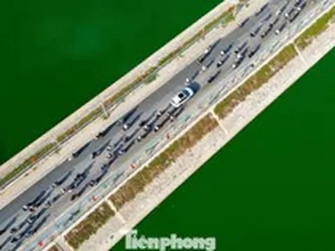 Không một bóng cây trên con đường 'độc nhất vô nhị' Hà Nội