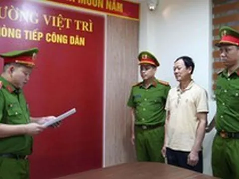 Hứa hối lộ Bí thư, Chủ tịch xã đổi 9 giấy phép khai thác đất trái phép