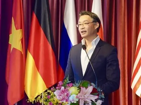 Cựu Phó Thủ tướng Đức làm Phó Chủ tịch chứng khoán HD