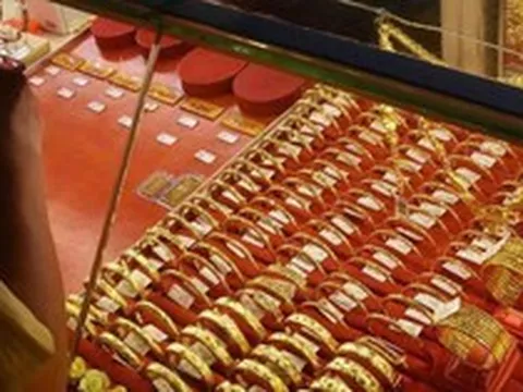 Giá vàng miếng, vàng nhẫn hôm nay (31/10) tại SJC, DOJI, Bảo Tín Mạnh Hải, PNJ,...: Bao nhiêu tiền một chỉ?